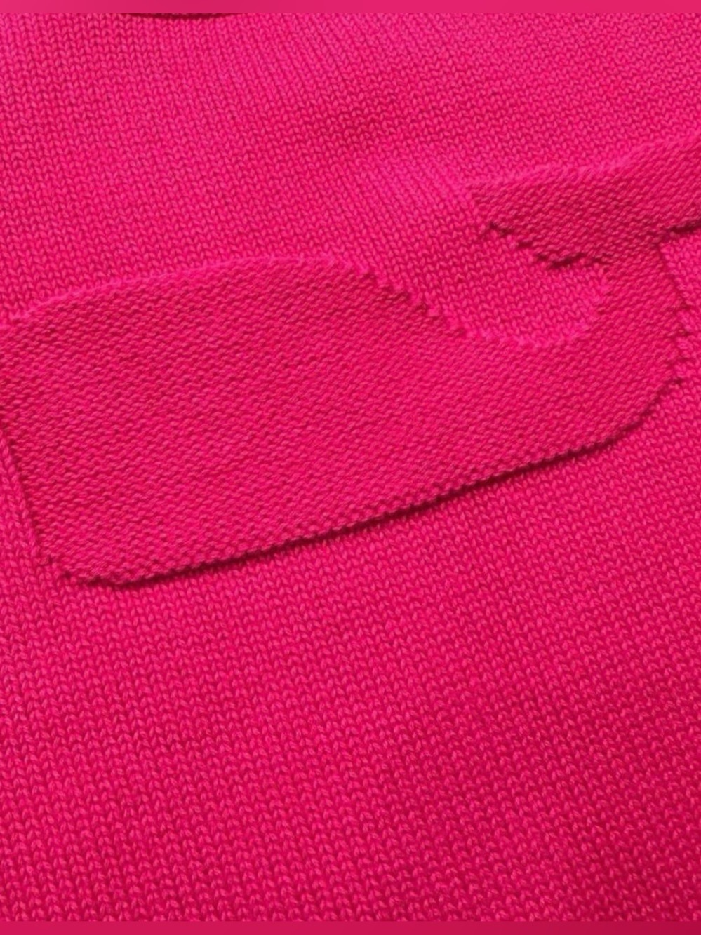 Vineyard Vines Bright Pink Women's Knit Sweater! Whale Motif on front.
